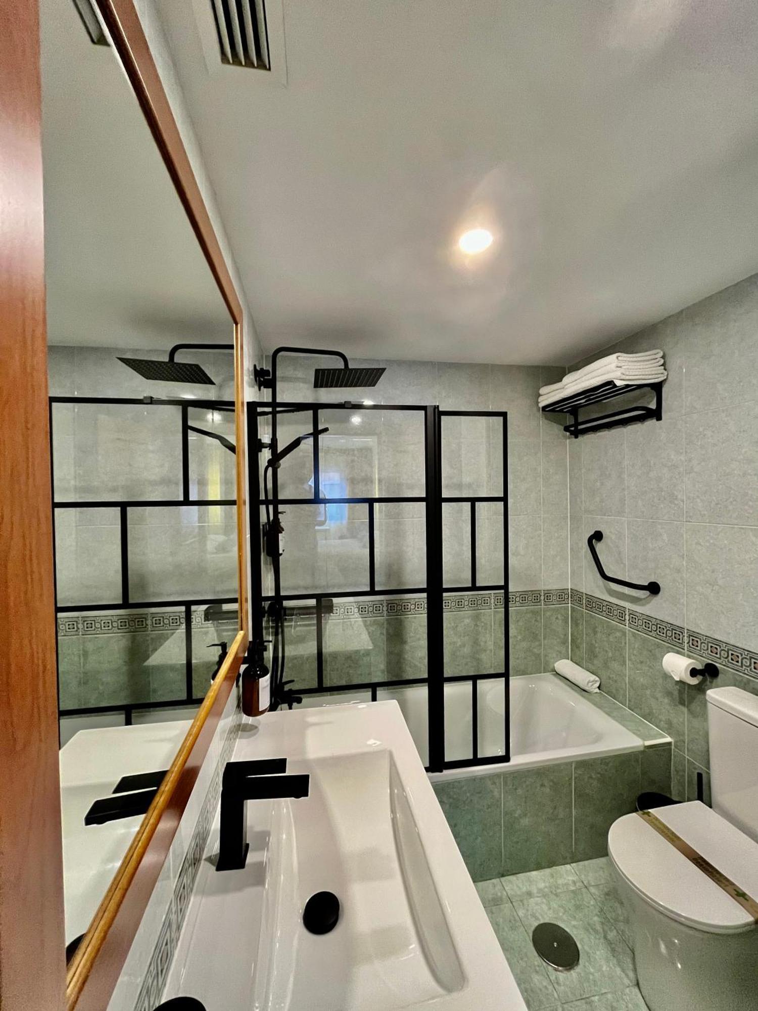 אליקאנטה Elegante Apartamento Tres Colores מראה חיצוני תמונה