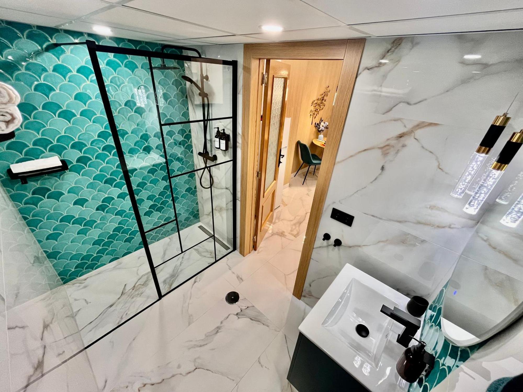 אליקאנטה Elegante Apartamento Tres Colores מראה חיצוני תמונה