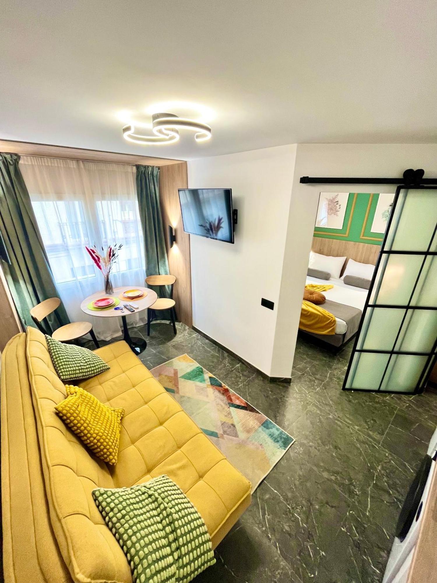 אליקאנטה Elegante Apartamento Tres Colores מראה חיצוני תמונה