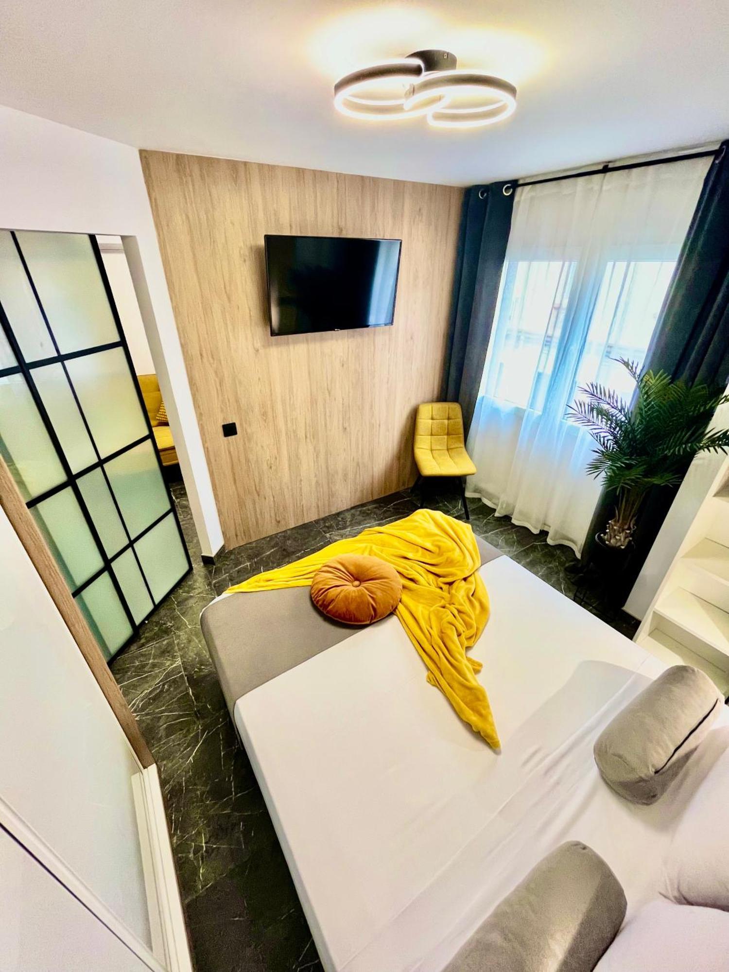 אליקאנטה Elegante Apartamento Tres Colores מראה חיצוני תמונה